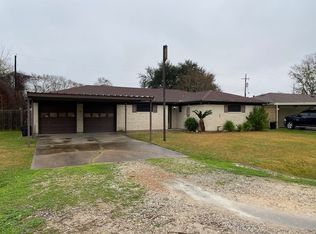 2706 California St, Nederland, TX 77627