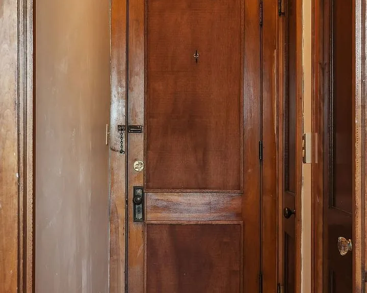 1426 West 31st Street — Photo 9