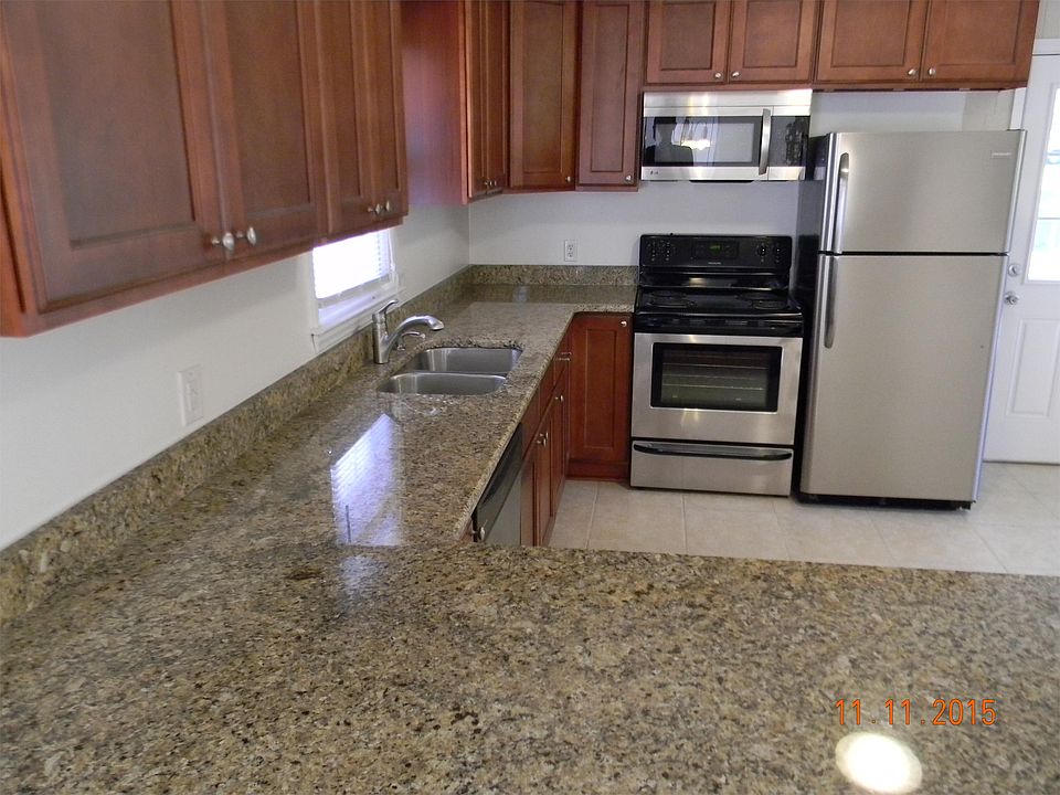1st image of 2421 Landis Dr
