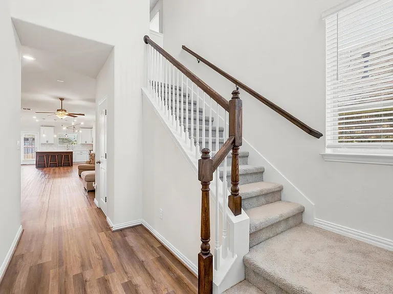 2046 Flametree Ave — Photo 15