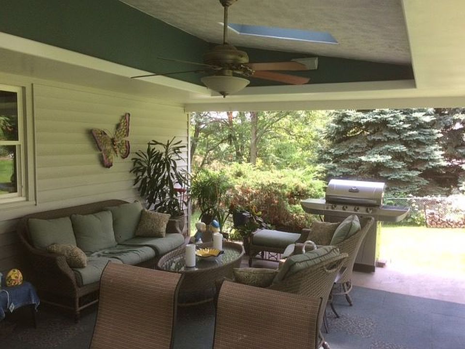 550 S 126th St - Property Image