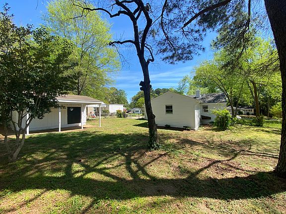 Huge fenced in back yard