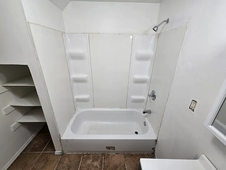 3609 N 22nd St — Photo 18