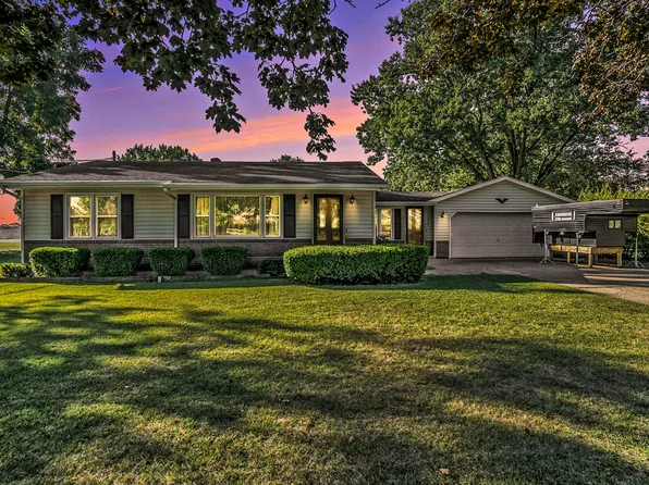 26945 Fawn River Rd, Sturgis, MI 49091