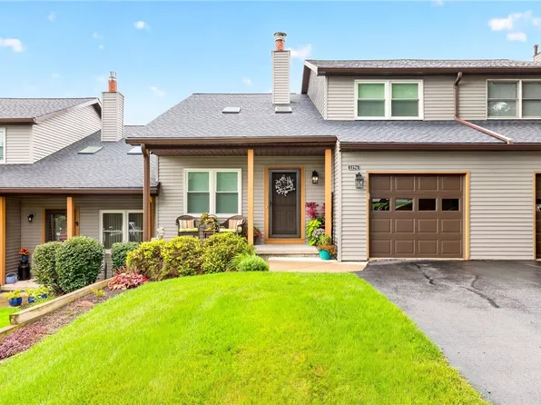 1196 Ridge Crest Dr, Victor, NY 14564
