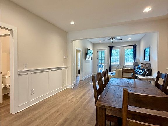 4th image of 707 Cyprus Cove Dr