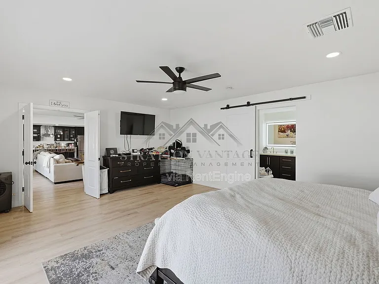 8516 E Lewis Ave — Photo 17