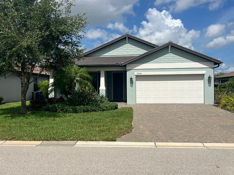 17205 Hadlow Pl — Photo 1
