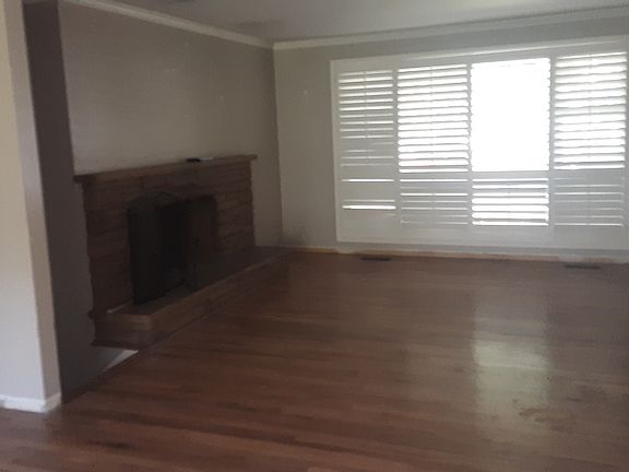 4th image of 5081 S Woodmont Dr