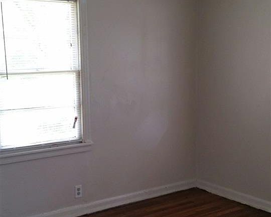 4th image of 304 Triana Blvd NW