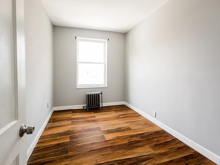 2505 Hurlbut St #25 — Photo 8