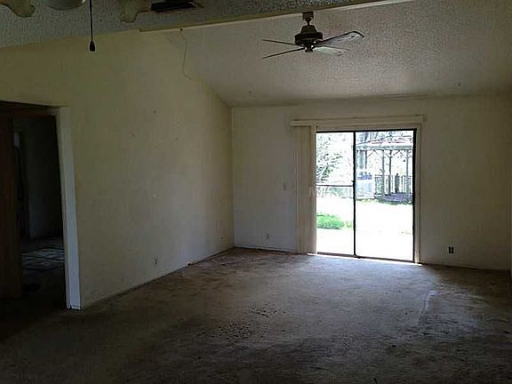 2nd image of 2120 55th Avenue Dr E