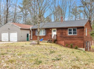 8 Aubrey Ln, New Gloucester, ME 04260