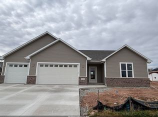 N9221 Dylan Dr, Appleton, WI 54915
