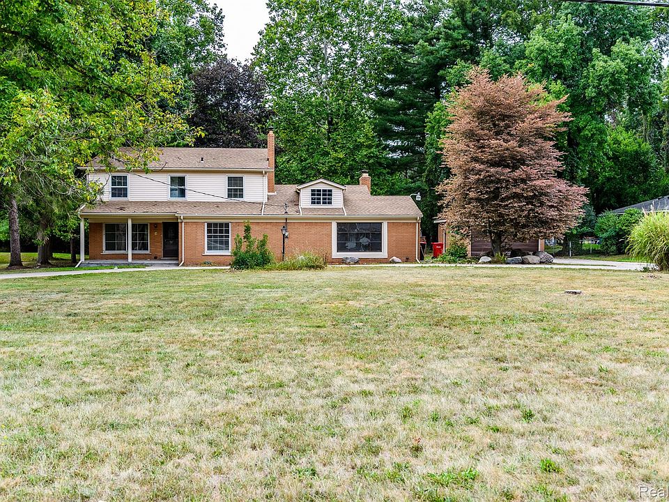 1st image of 21875 Beech Rd
