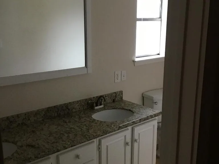 418 Westminster Dr — Photo 11