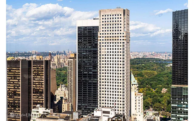 Rented by Douglas Elliman | media 33