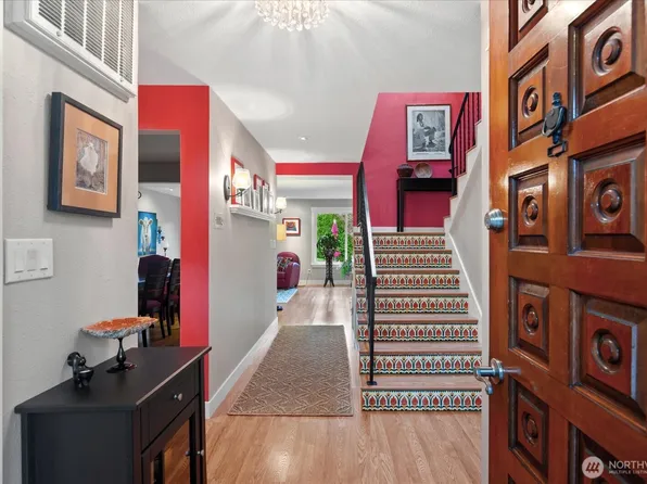 1532 NW 195th Street #1, Shoreline, WA 98177