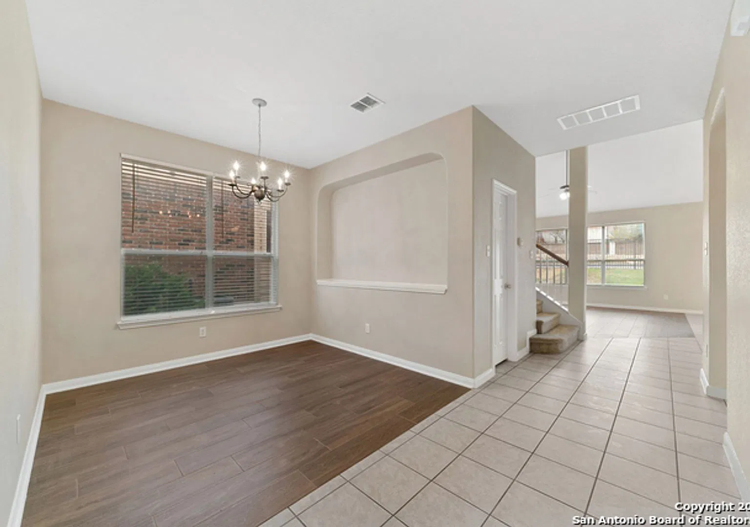 5 bedrooms, 2.5 baths in Canyon Springs Subdivision! — Photo 3