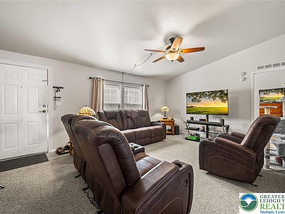 5th image of 328 Ashford Ln