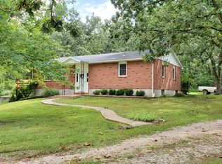 19 Briarwood Rd, Eldon, MO 65026