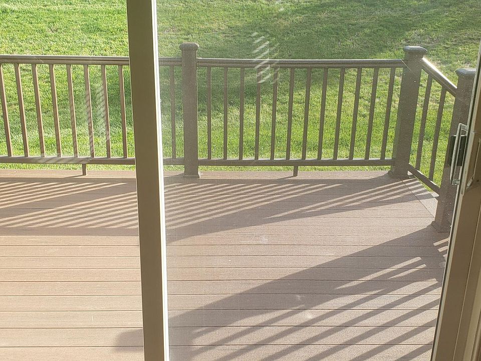Deck main floor