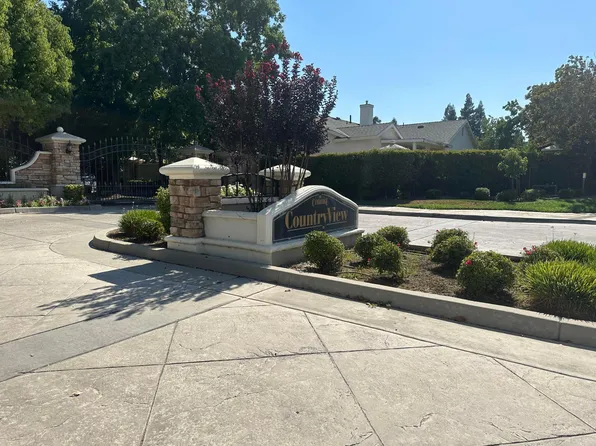 178 Oak Ave, Clovis, CA 93611