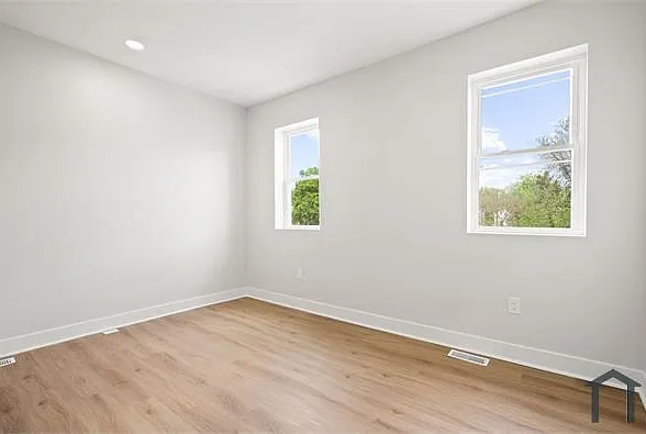 711 1/2 McCabe Ave — Photo 20
