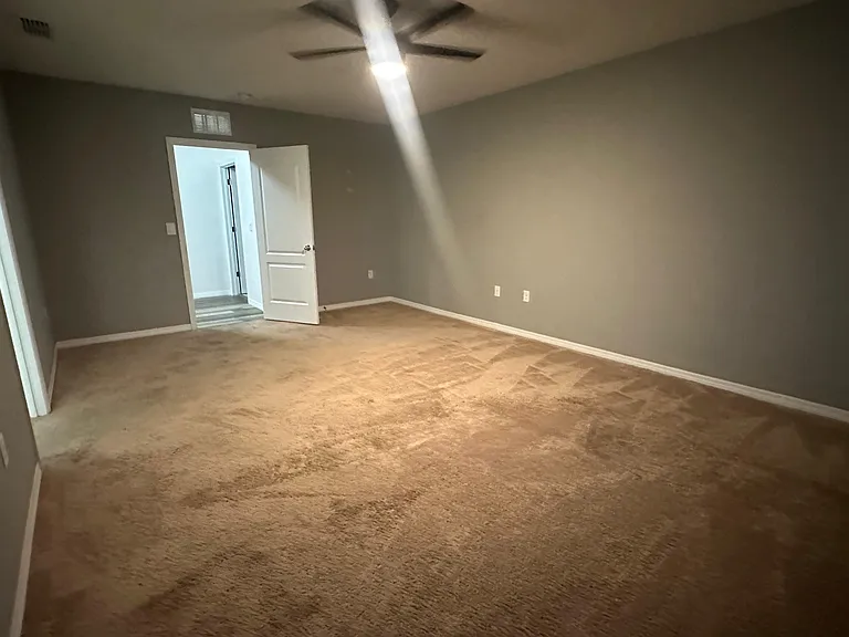 881 Lake Cummings Blvd — Photo 16