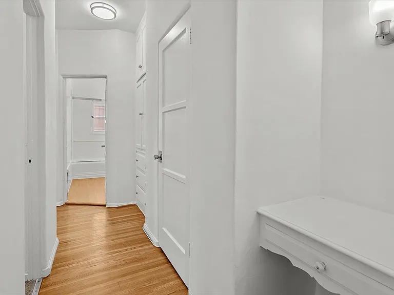 838 S Mansfield Ave #4 — Photo 11