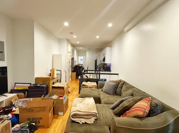 741 Washington Avenue image 2 of 17