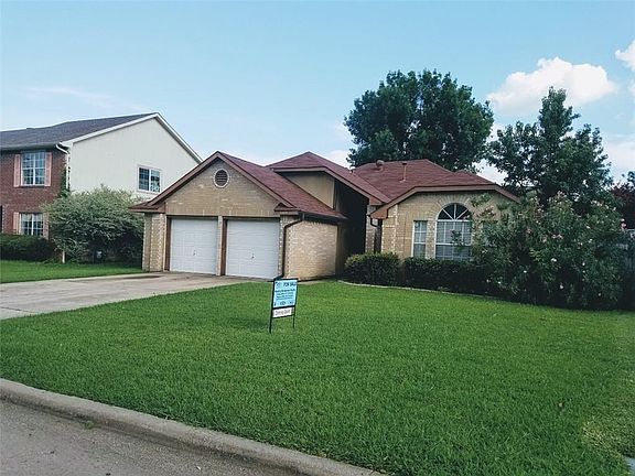 2nd image of 2809 Briar Hill Dr
