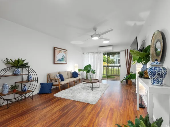94-828 Lumiauau St APT M203, Waipahu, HI 96797