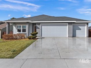 1567 NE Cinder Loop, Mountain Home, ID 83647