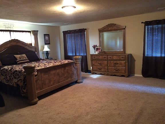 4th image of 904 S Lakeland Dr