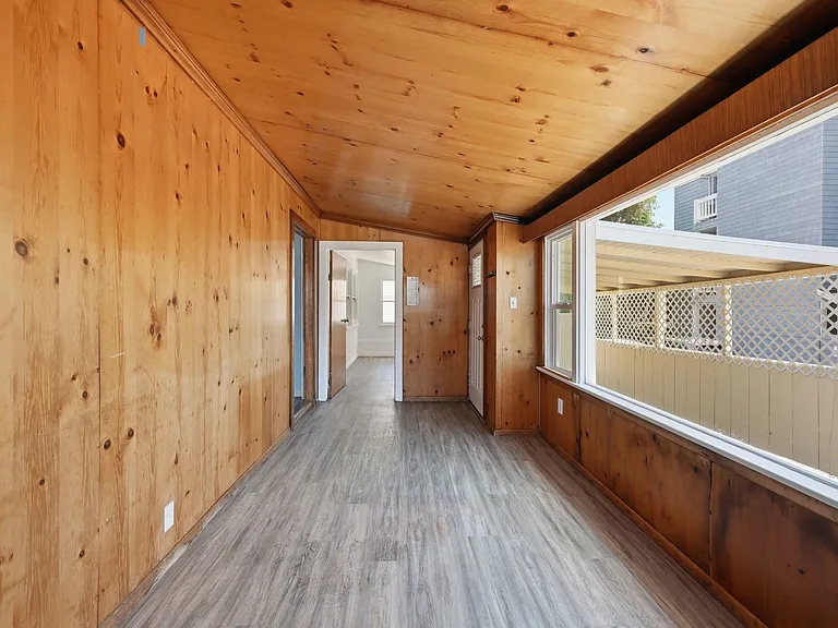 143 Sequoia St — Photo 9