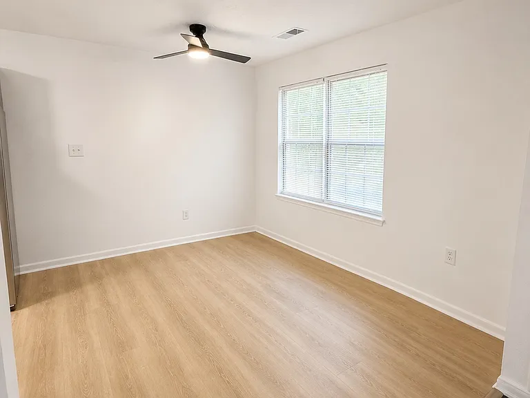 2484 Winding Hills Dr — Photo 5