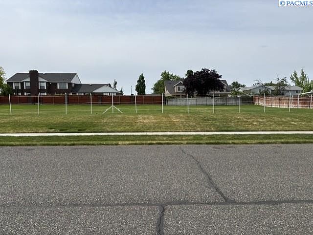 1st image of 4614 Sahara Dr