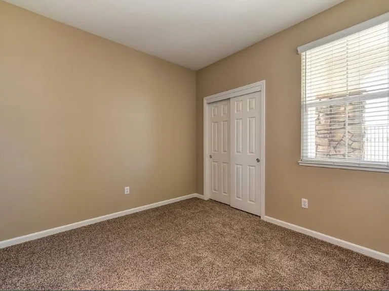 1506 Hudson Cir — Photo 20