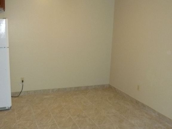 4th image of N111W15653 Vienna Ct APT 09