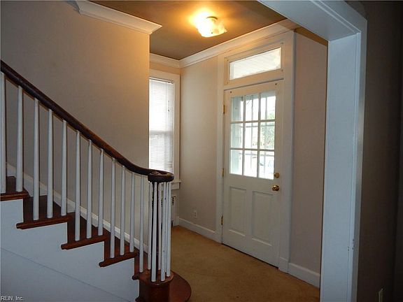 3rd image of 814 Harrington Ave