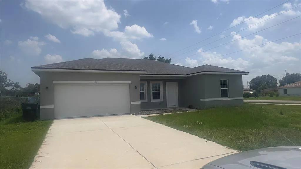3 bed, 2.0 bath, 1560 sqft, $1,850 — Photo 1