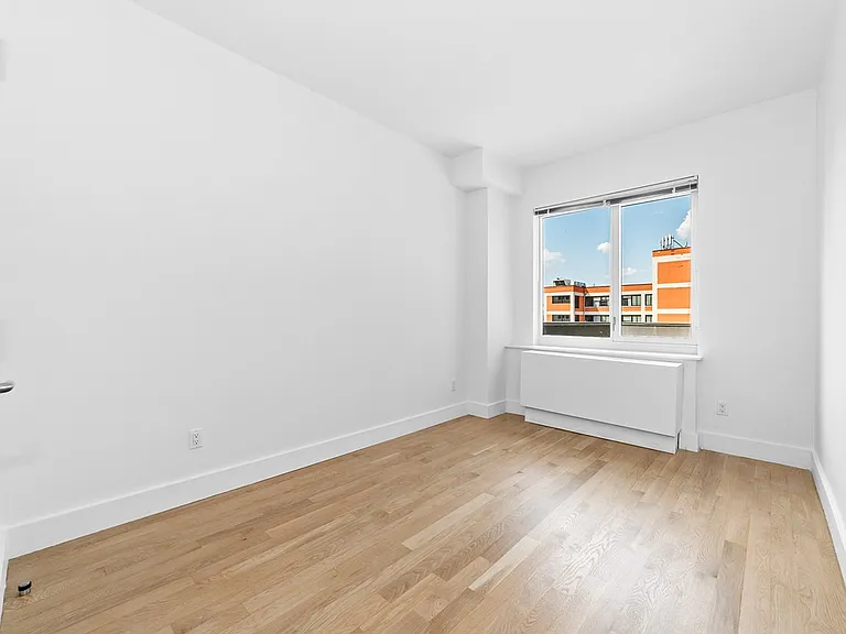 37-14 36th St #7Q — Photo 7
