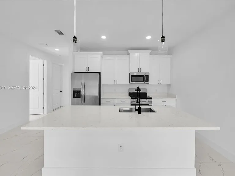4746 27th St SW — Photo 14