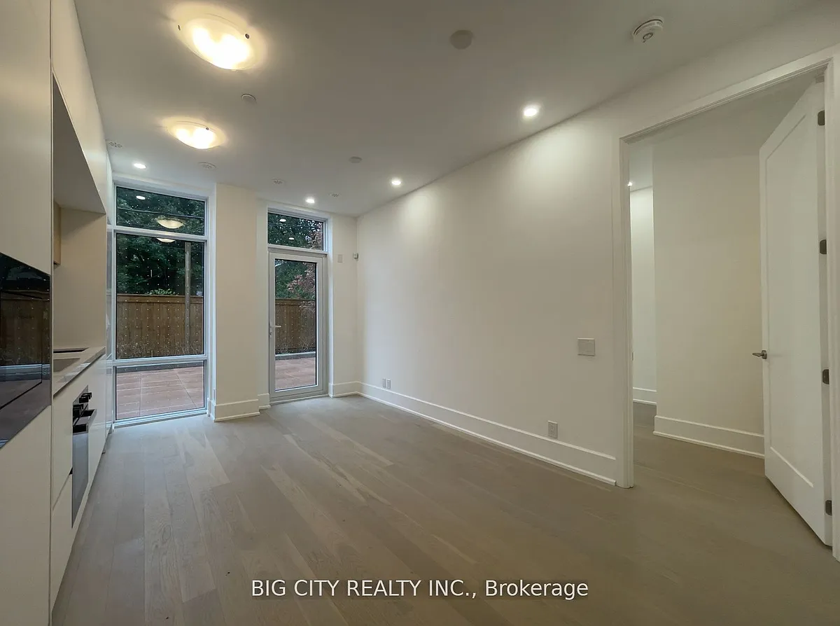 Building Photo - 800 Broadview Ave #102