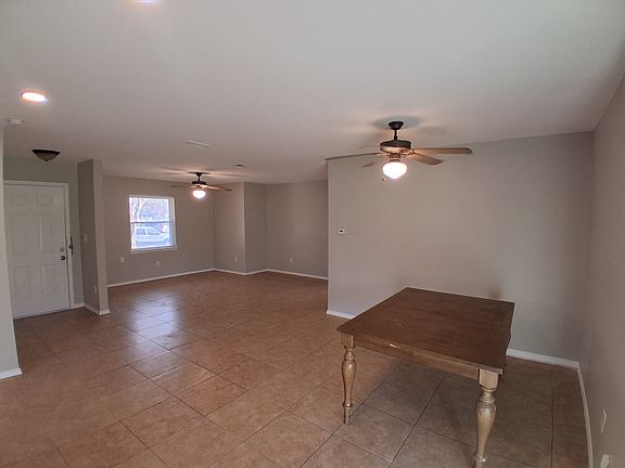 3rd image of 3611 Palm Dr