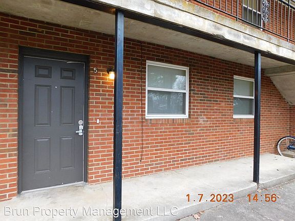 3rd image of 3900 Seeber Dr #5