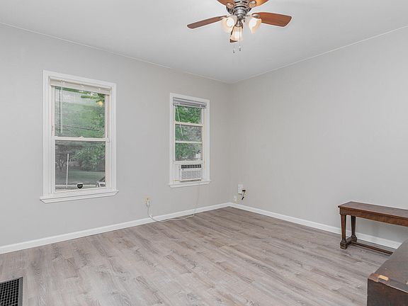 5th image of 174 Dell Ave