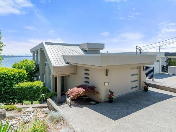 15094 Royal Ave, White Rock, BC V4B 1L9