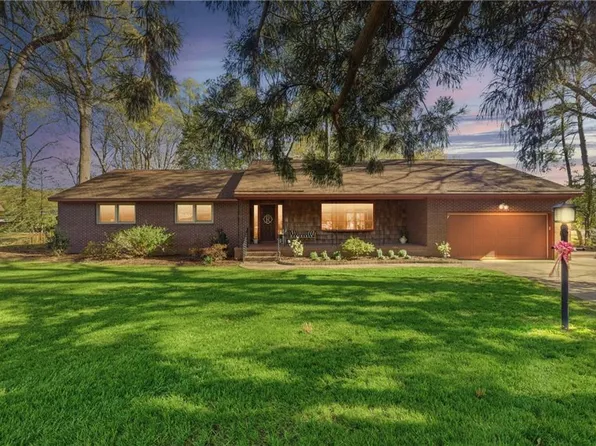 109 Rebecca Dr, Seaford, VA 23696